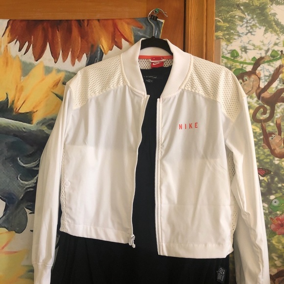 Nike Running Jacket - Picture 1 of 2